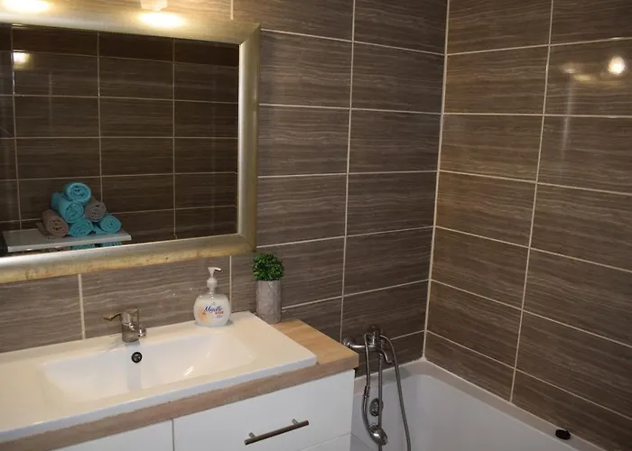 M-5 - 74m2 - Free Parking * צ'סטוצ'ובה